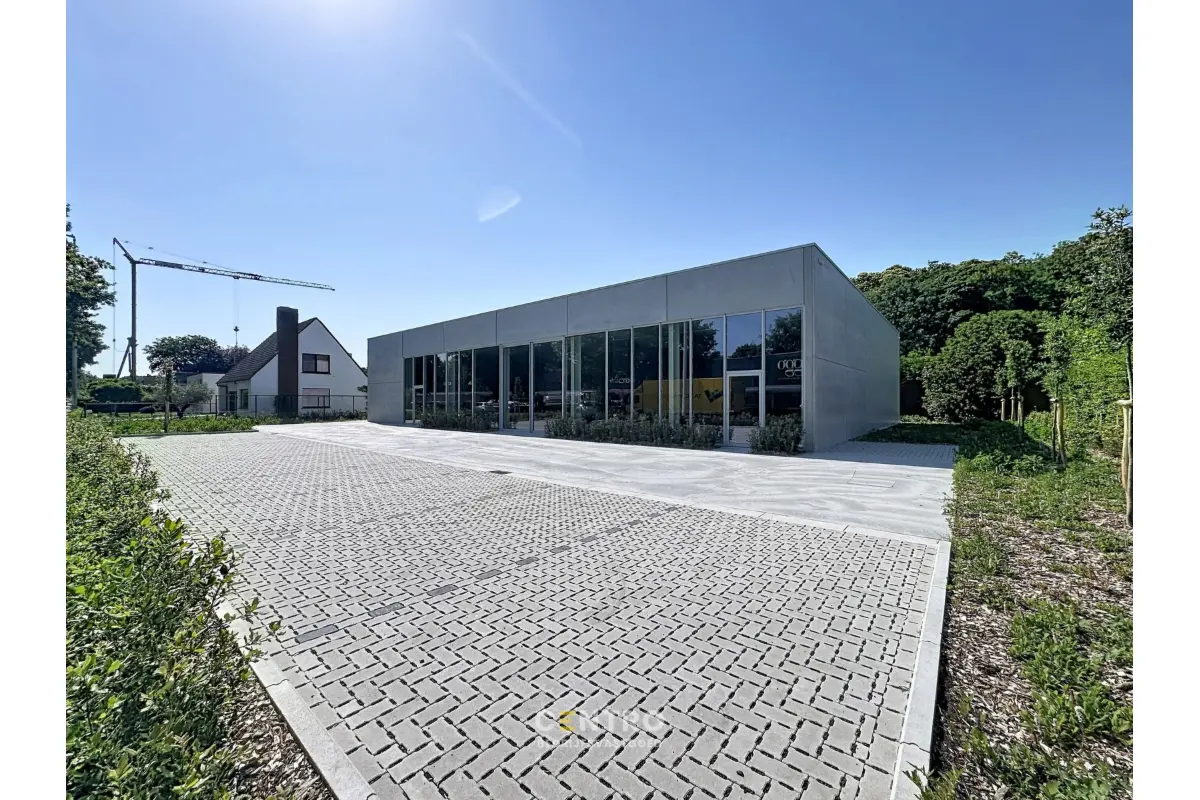 Handelszaak te  huur in Sint-Kruis 8310 0.00€  slaapkamers 521.50m² - Zoekertje 792493
