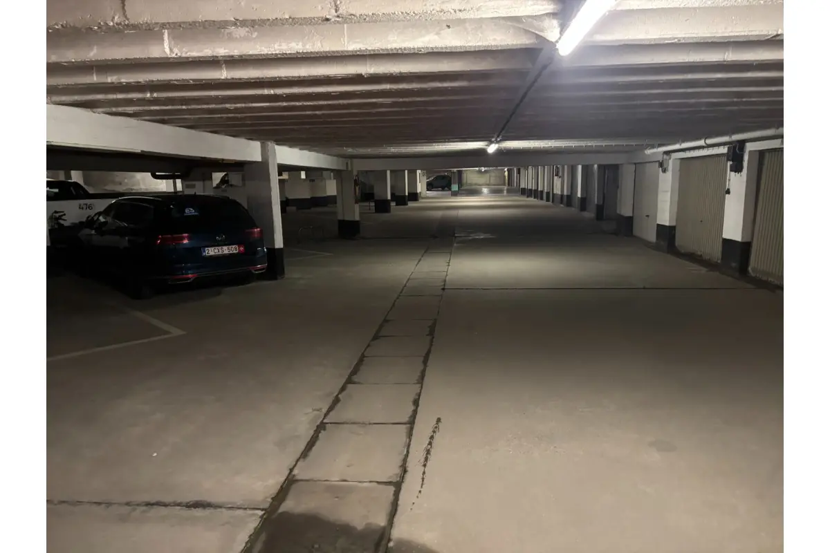 Parking & garage te  huur in Oostende 8400 120.00€  slaapkamers m² - Zoekertje 792850