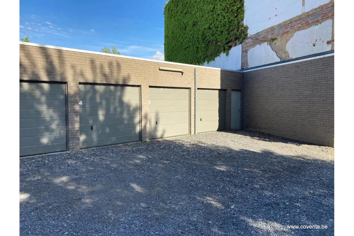 Box te  in Kortrijk 8500 100.00€  slaapkamers m² - Zoekertje 792842