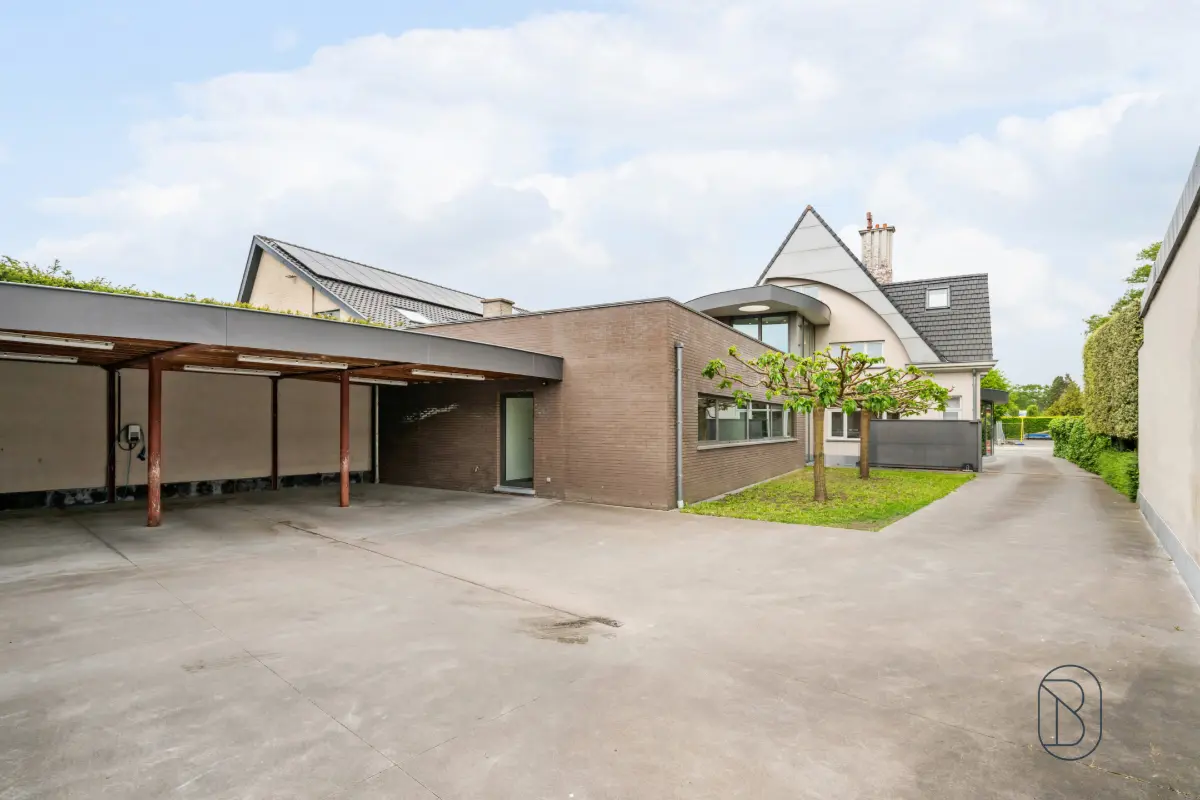 Mixgebouw te  koop in Waregem 8790 935000.00€ 4 slaapkamers 700.00m² - Zoekertje 792896