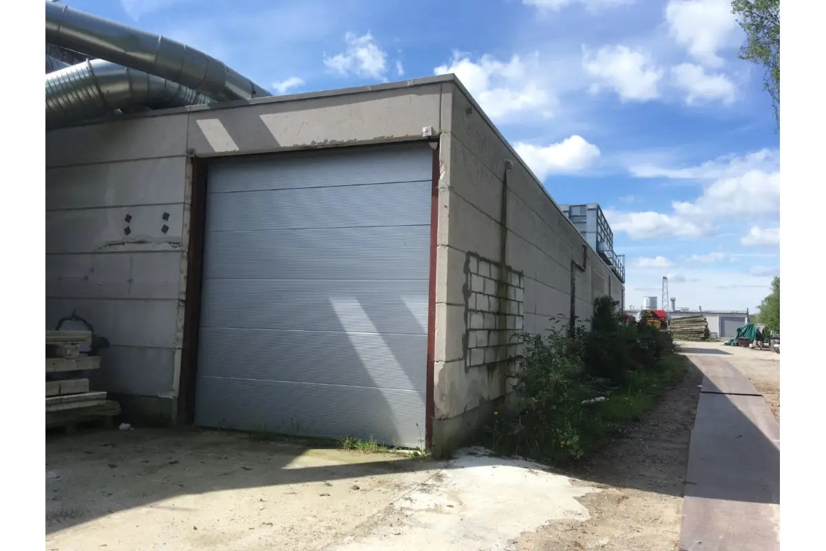 Handelszaak te  huur in Wingene 8750 750.00€  slaapkamers 237.00m² - Zoekertje 794359