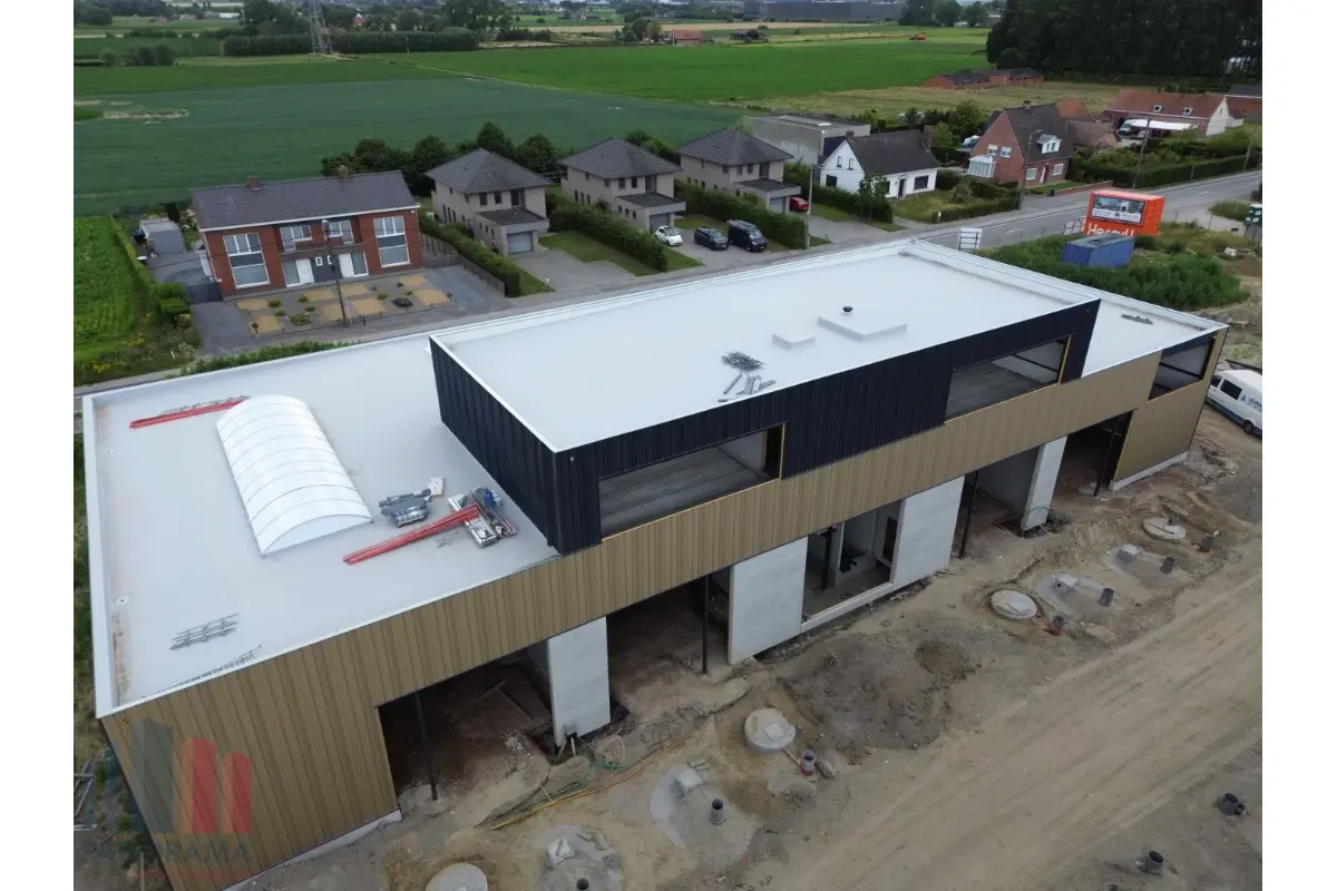Handelszaak te  koop in Anzegem 8570 604000.00€  slaapkamers 379.00m² - Zoekertje 796224