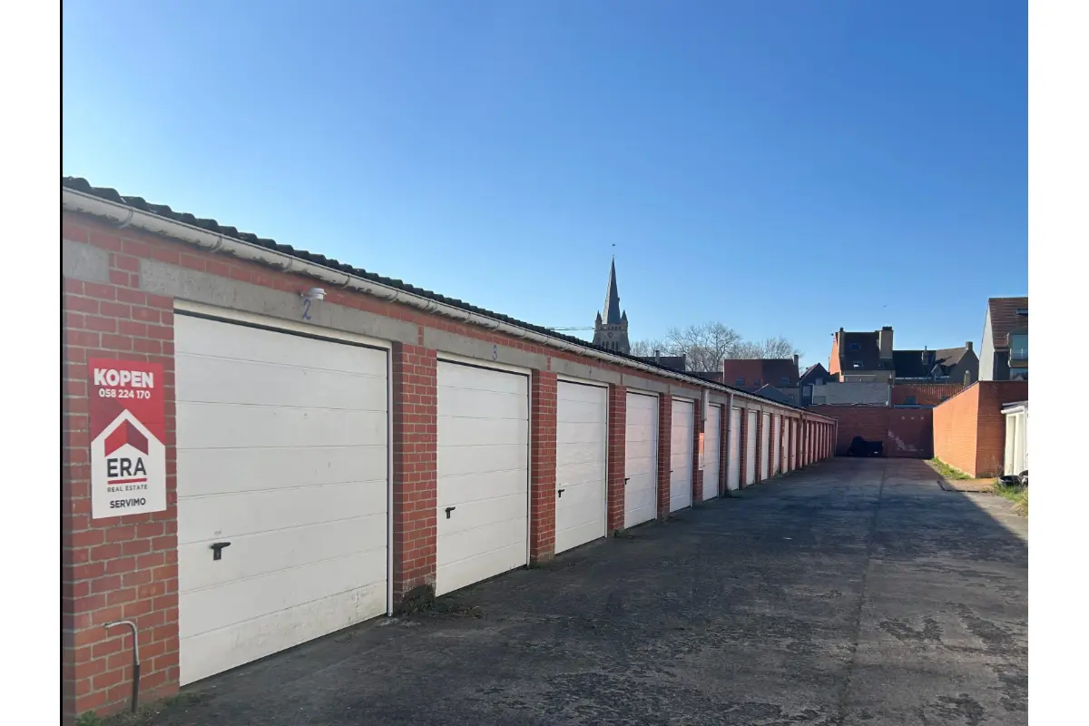 Parking & garage te  koop in De Panne 8660 32500.00€  slaapkamers m² - Zoekertje 797322