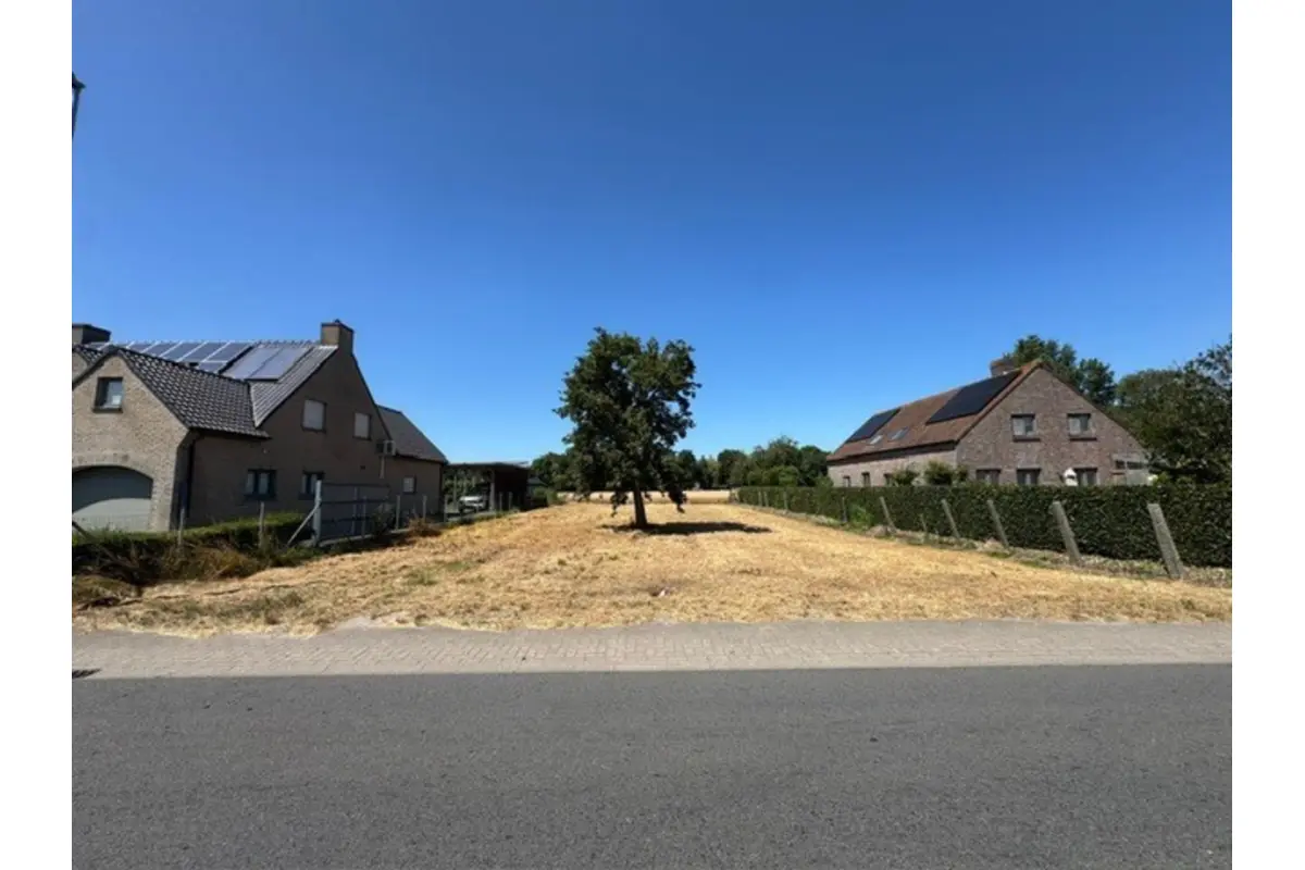 Bouwgrond te  koop in Oostkamp 8020 315000.00€  slaapkamers m² - Zoekertje 797749