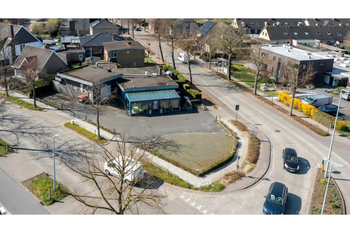 Handelszaak te  koop in Brugge 8000 545000.00€  slaapkamers 282.00m² - Zoekertje 798036