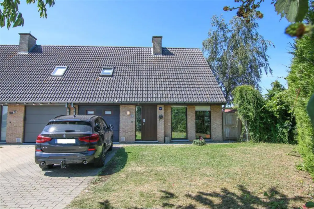 Huis te  koop in Wevelgem 8560 300000.00€ 3 slaapkamers m² - Zoekertje 798049