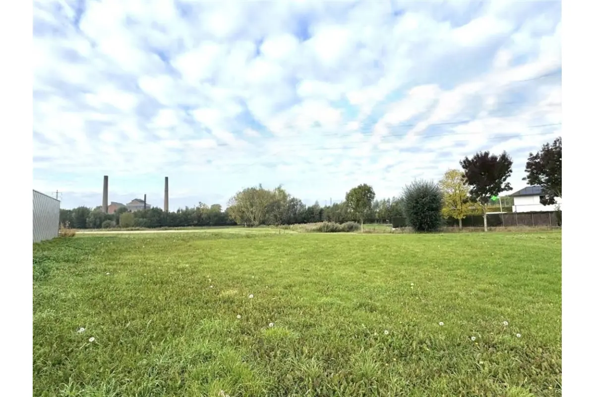 Bouwgrond te  koop in Zwevegem 8550 99500.00€  slaapkamers m² - Zoekertje 798555