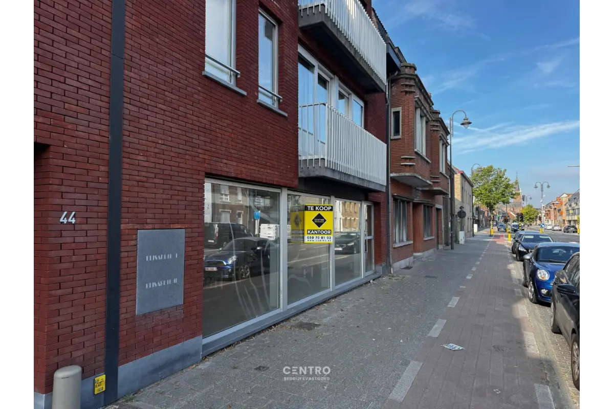 Handelszaak te  koop in Sijsele 8340 259000.00€  slaapkamers m² - Zoekertje 800290