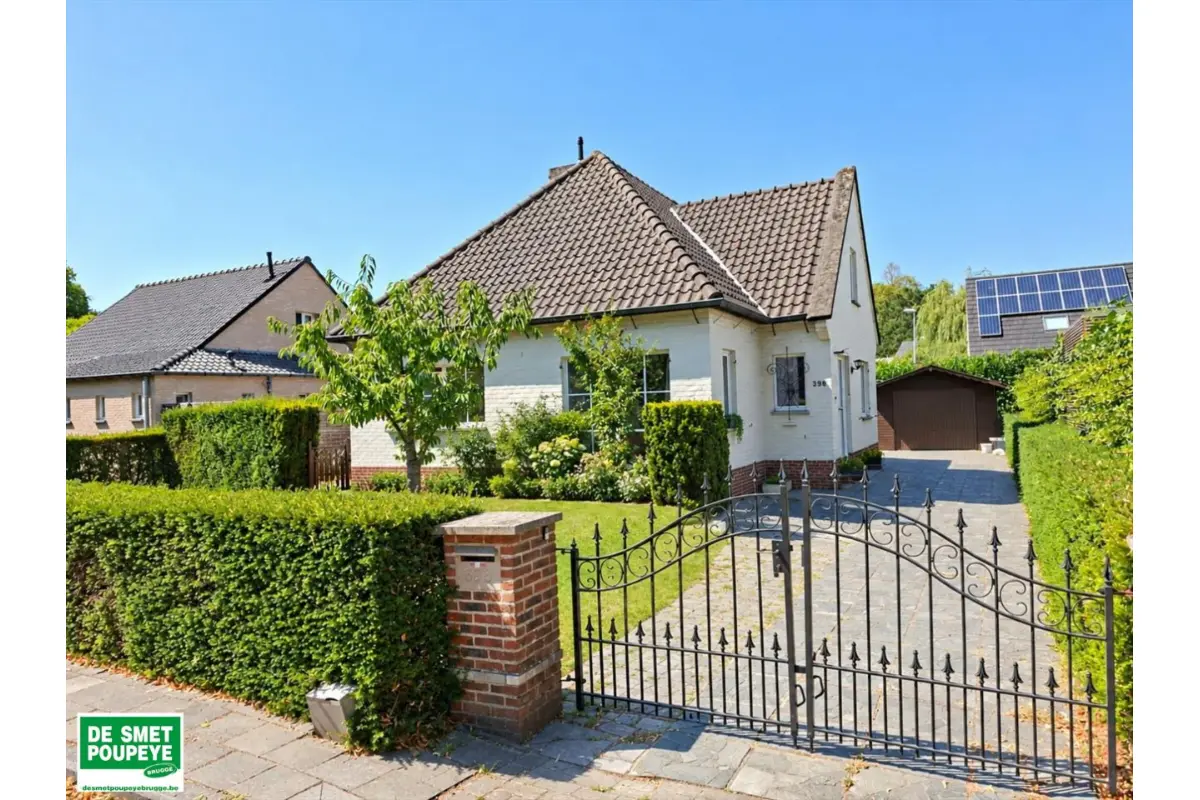 Huis te  koop in Sint-Michiels 8200 439000.00€ 2 slaapkamers 120.00m² - Zoekertje 802044