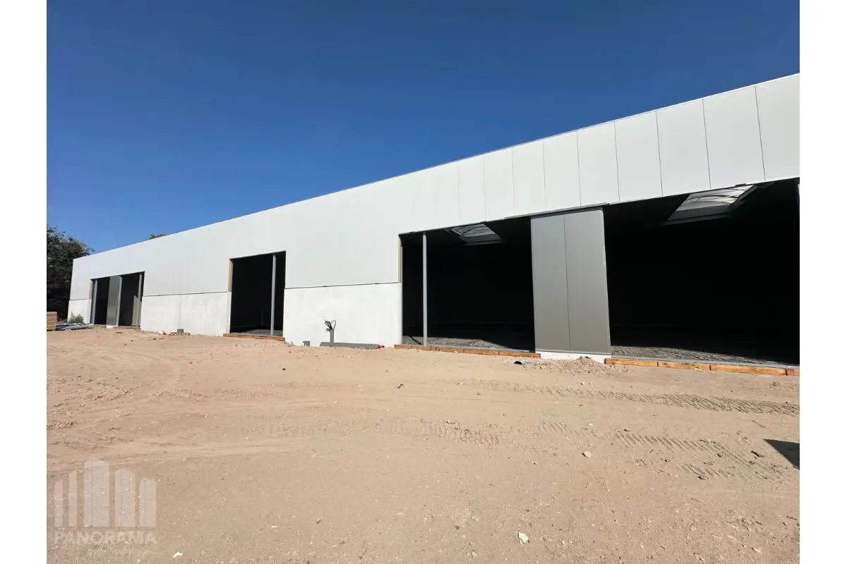 Handelszaak te  koop in Ledegem 8880 305000.00€  slaapkamers 212.00m² - Zoekertje 803175