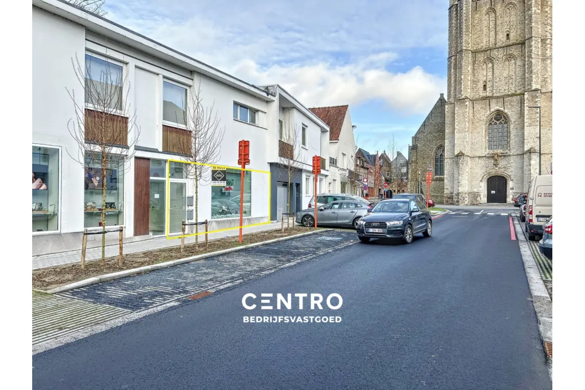 Handelszaak te  huur in Roeselare 8800 450.00€  slaapkamers 40.00m² - Zoekertje 803196