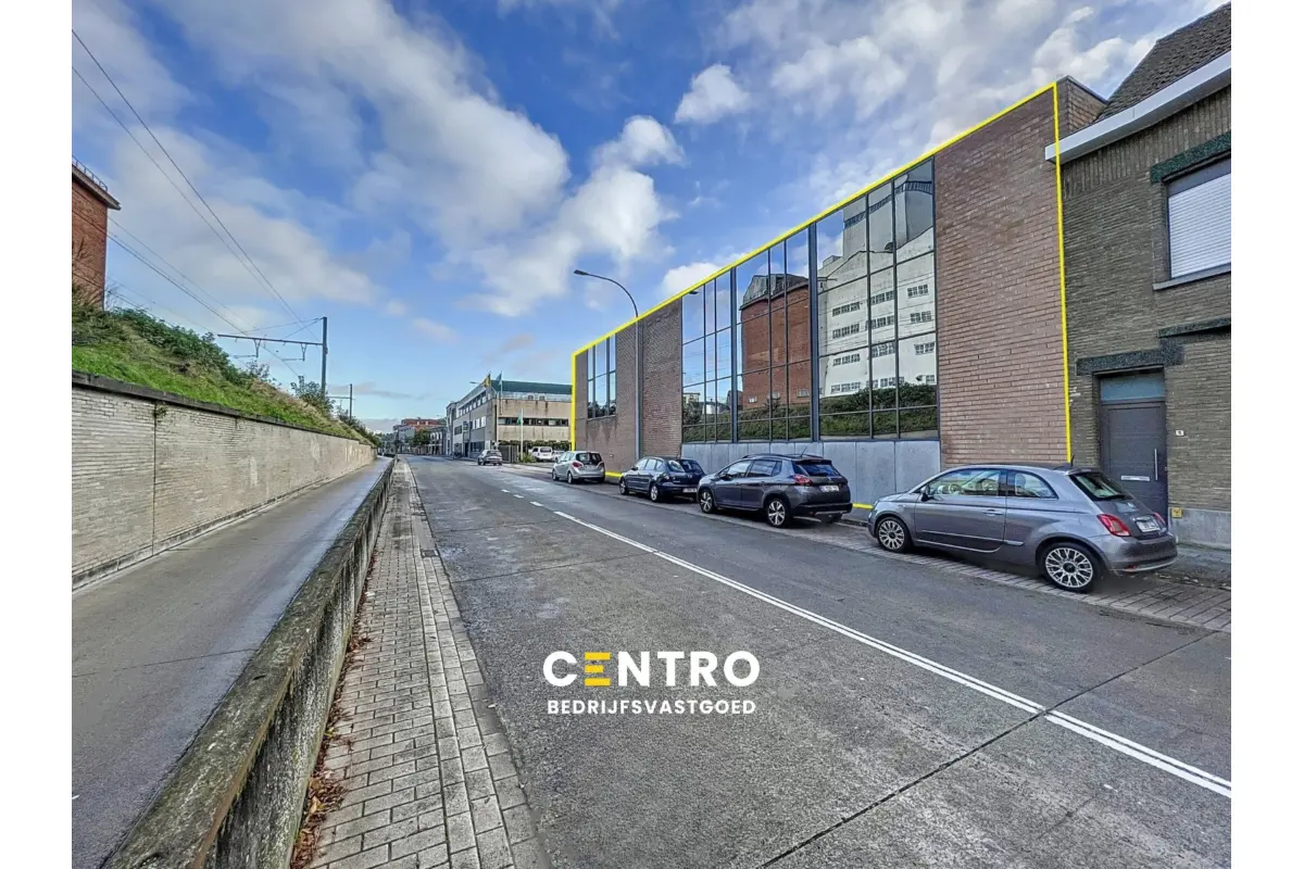 Handelszaak te  huur in Roeselare 8800 0.00€  slaapkamers 1422.00m² - Zoekertje 803206
