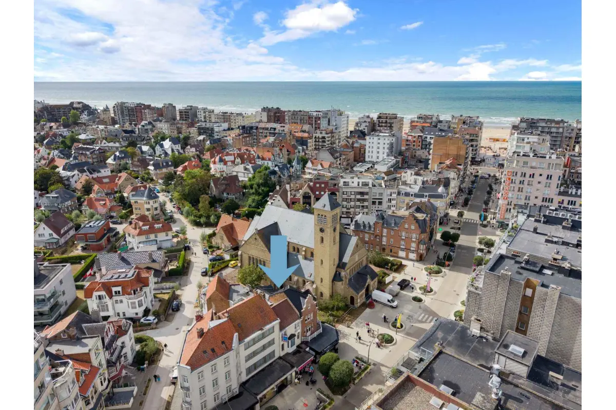 Mixgebouw te  koop in De Panne 8660 495000.00€ 4 slaapkamers 262.00m² - Zoekertje 803269