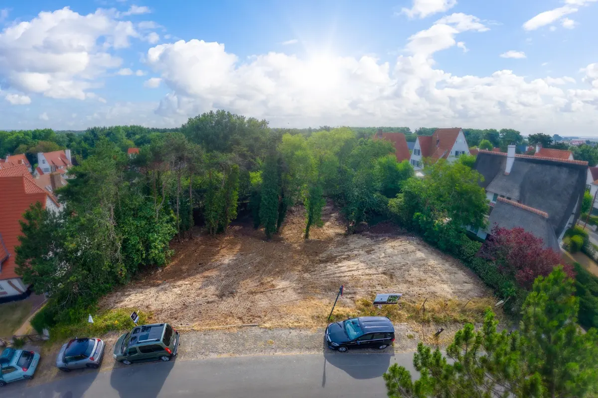 Grond te  koop in De Haan 8420 645000.00€  slaapkamers m² - Zoekertje 804243