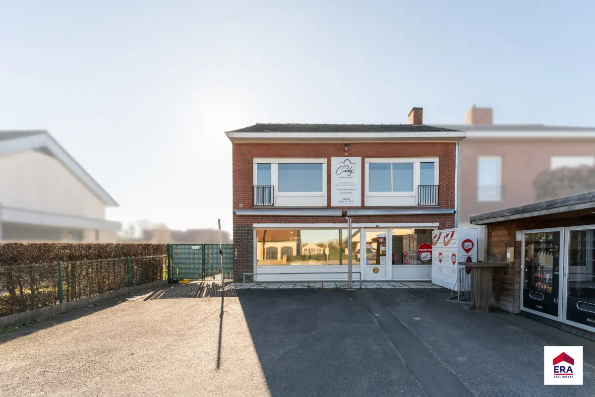 Handelszaak te  koop in Tielt 8700 349000.00€ 2 slaapkamers 201.00m² - Zoekertje 804266