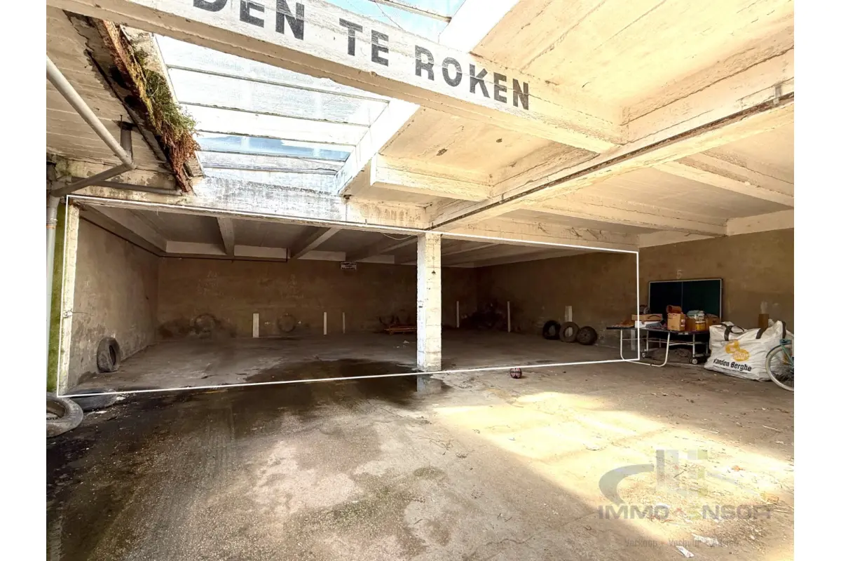 Parking & garage te  koop in Oostende 8400 150000.00€  slaapkamers m² - Zoekertje 804573