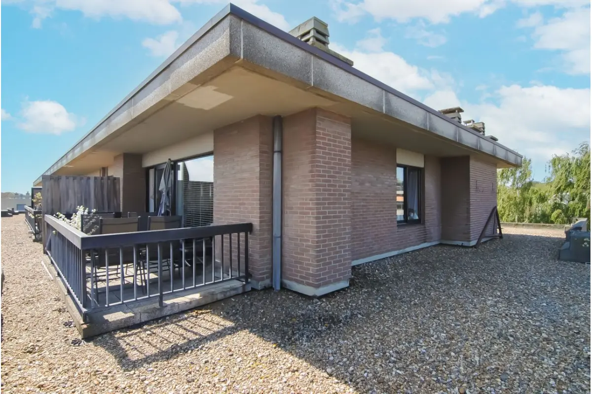 Appartement te  koop in Assebroek 8310 220000.00€ 1 slaapkamers 65.00m² - Zoekertje 804797