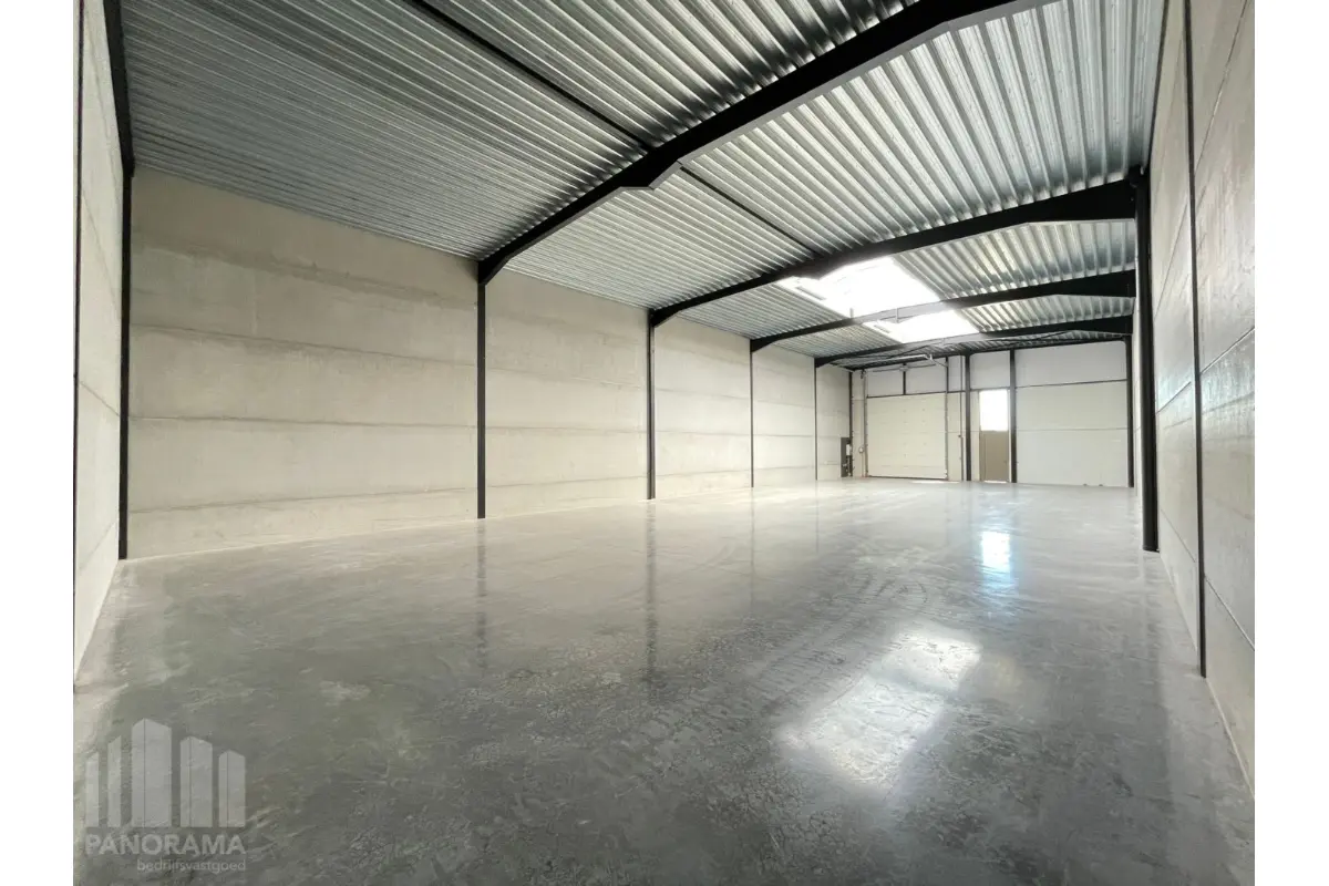 Handelszaak te  koop in Roeselare 8800 432750.00€  slaapkamers 346.00m² - Zoekertje 805314