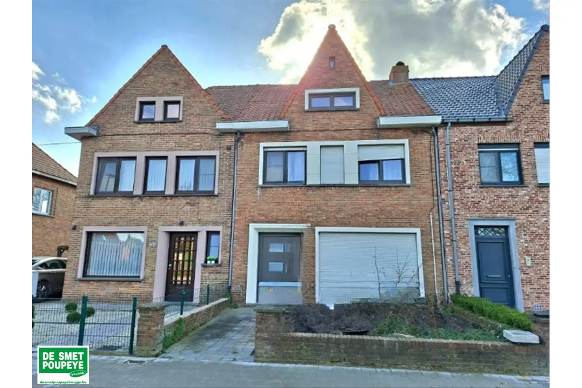Huis te  koop in Sint-Andries 8200 330000.00€ 4 slaapkamers 171.00m² - Zoekertje 805375