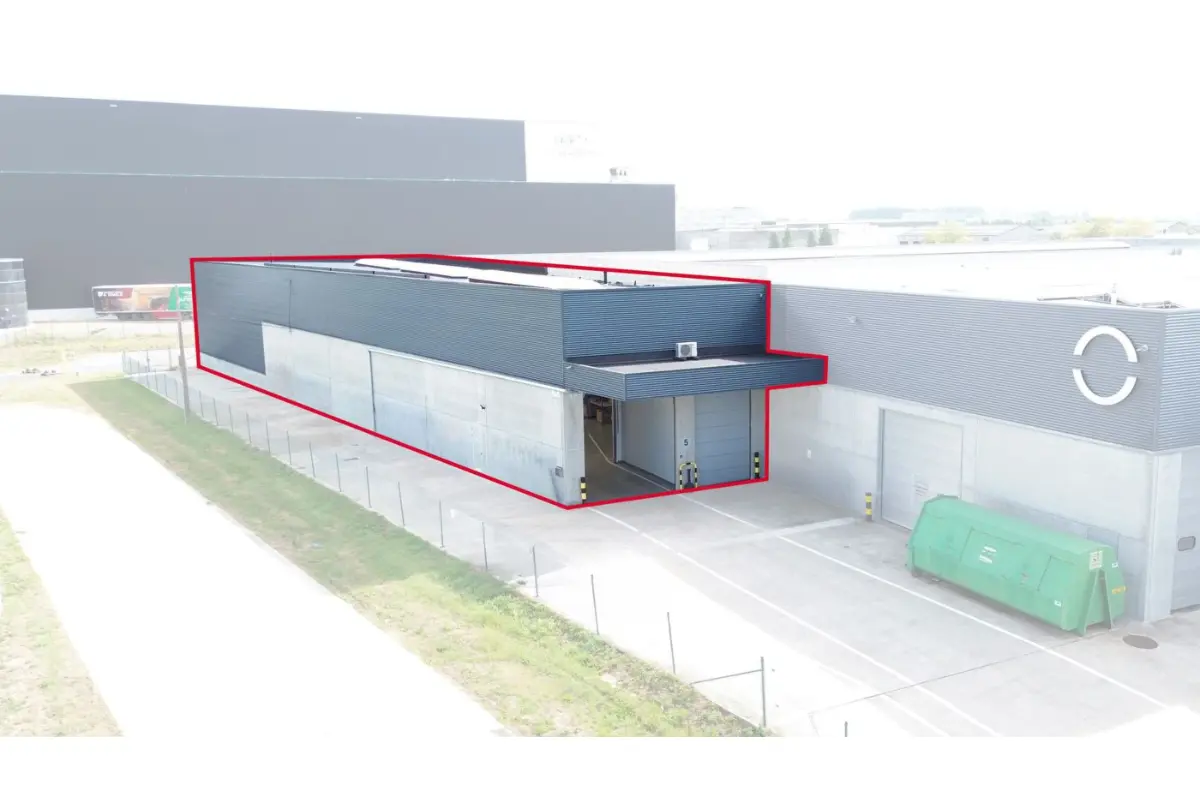 Handelszaak te  huur in Roeselare 8800 2433.00€  slaapkamers 730.00m² - Zoekertje 805317