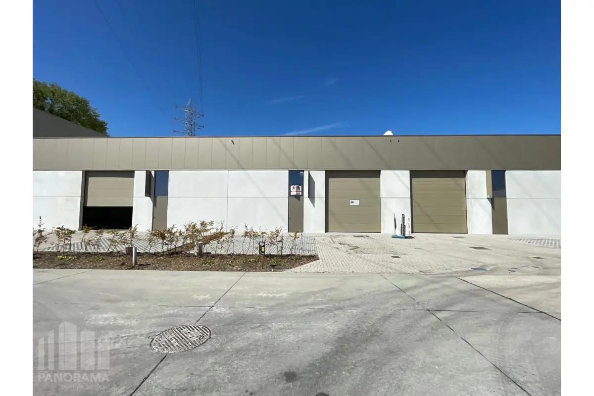 Handelszaak te  koop in Roeselare 8800 118500.00€  slaapkamers 60.00m² - Zoekertje 805316