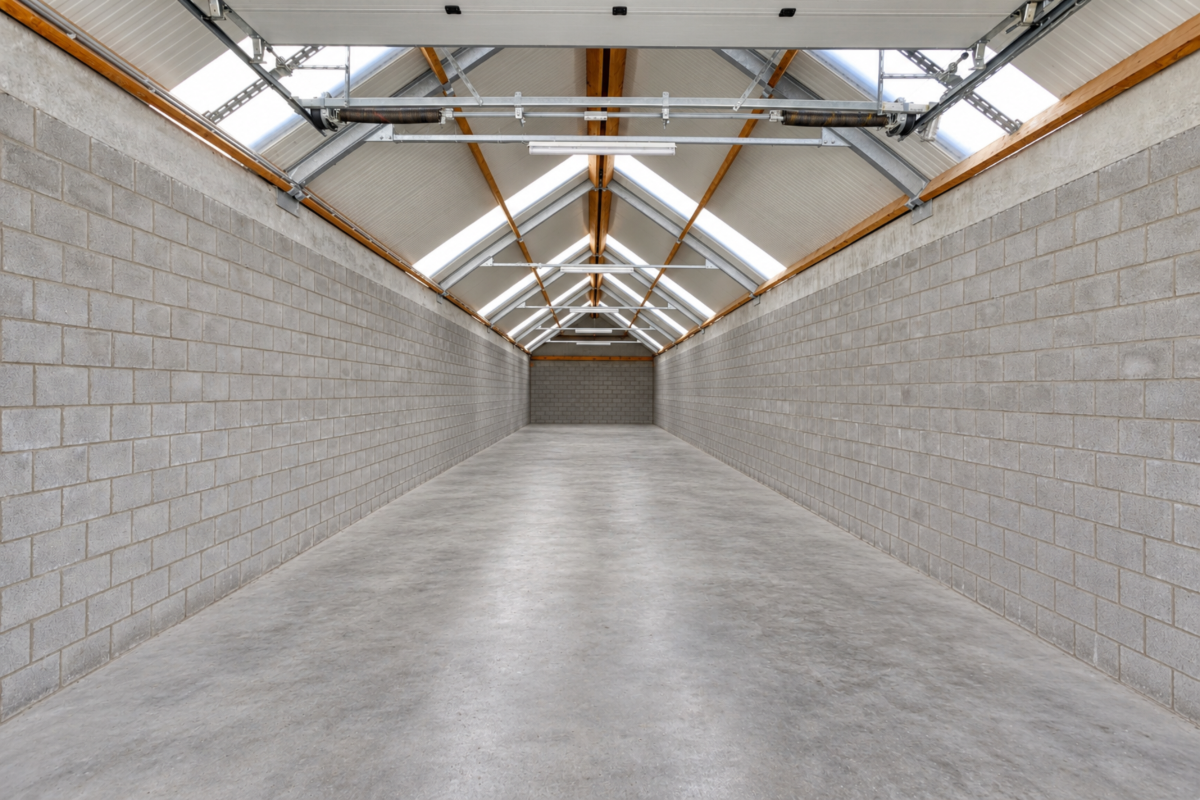 Handelszaak te  huur in Roeselare 8800 1250.00€  slaapkamers 250.00m² - Zoekertje 805618