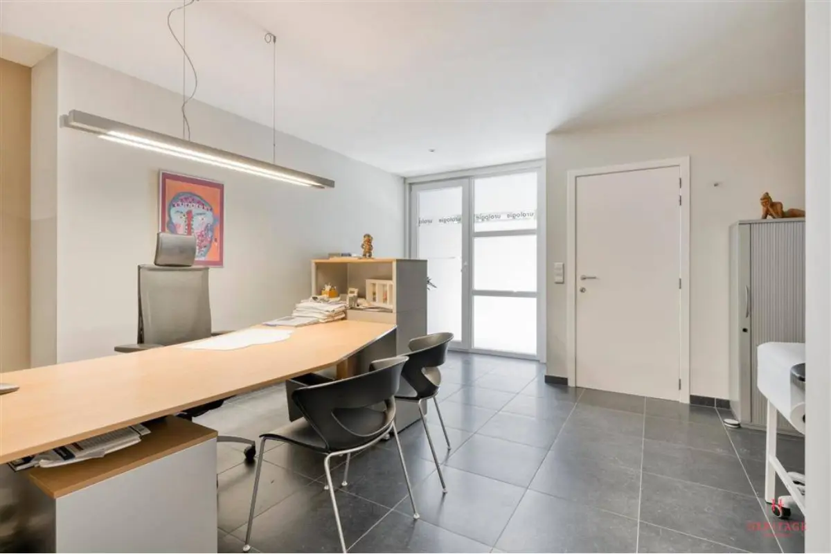 Handelszaak te  koop in Oostende 8400 168000.00€  slaapkamers 56.00m² - Zoekertje 805793
