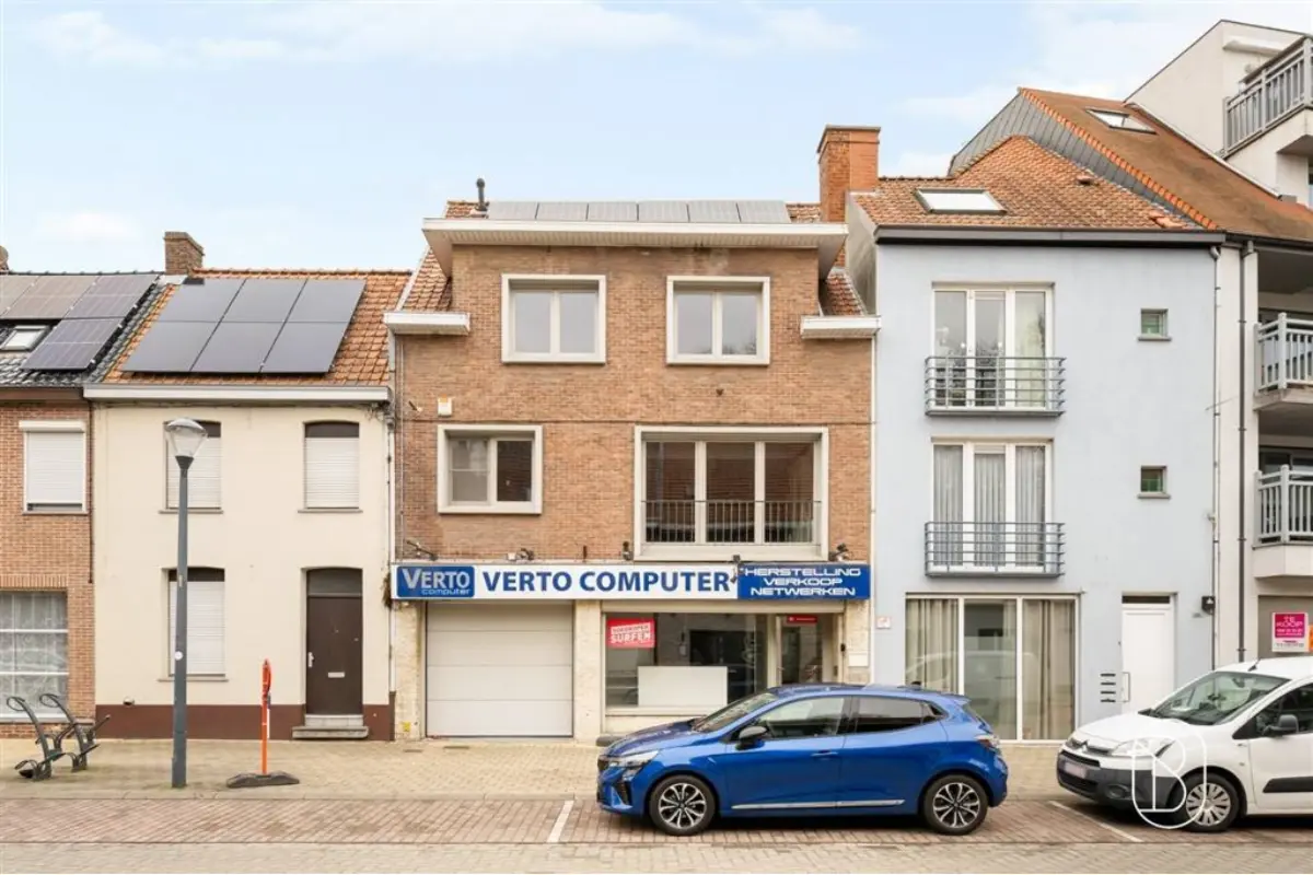 Huis te  koop in Harelbeke 8530 319000.00€ 3 slaapkamers 375.00m² - Zoekertje 806367