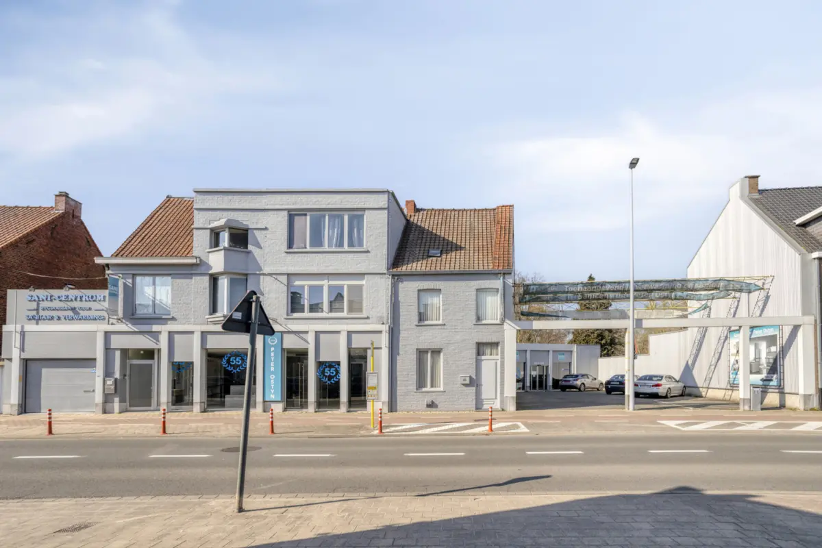 Handelszaak te  huur in Roeselare 8800 5450.00€  slaapkamers 750.00m² - Zoekertje 806729