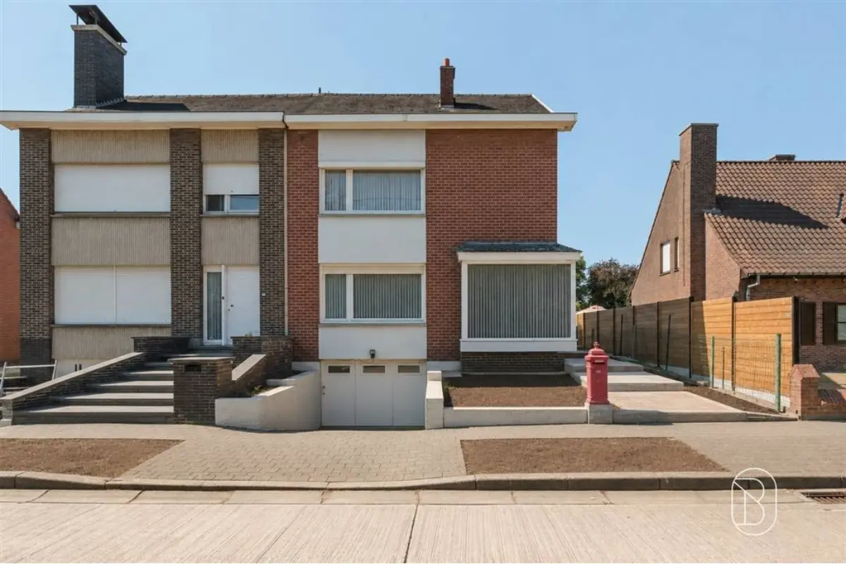 Huis te  koop in Harelbeke 8530 245000.00€ 2 slaapkamers m² - Zoekertje 806626