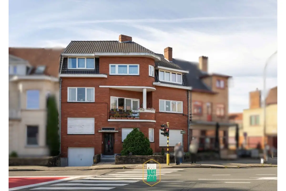 Appartementsgebouw te  koop in Sint-Andries 8200 550000.00€  slaapkamers 296.00m² - Zoekertje 806691