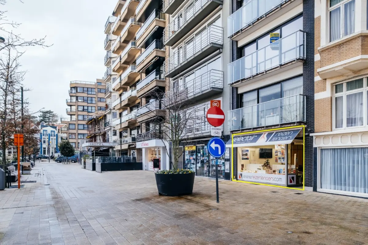 Handelszaak te  koop in De Panne 8660 175000.00€  slaapkamers 80.00m² - Zoekertje 806821