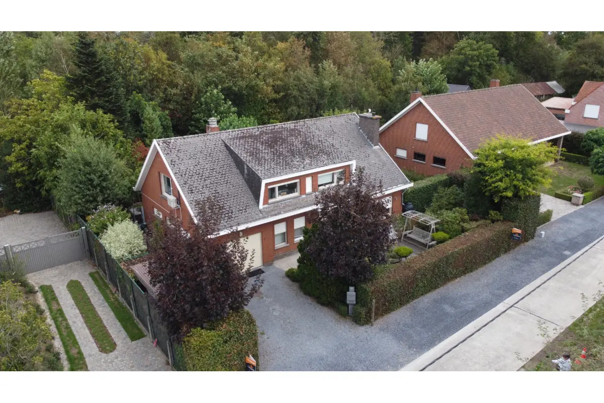 Huis te  koop in Ardooie 8850 369000.00€ 4 slaapkamers 227.00m² - Zoekertje 807128