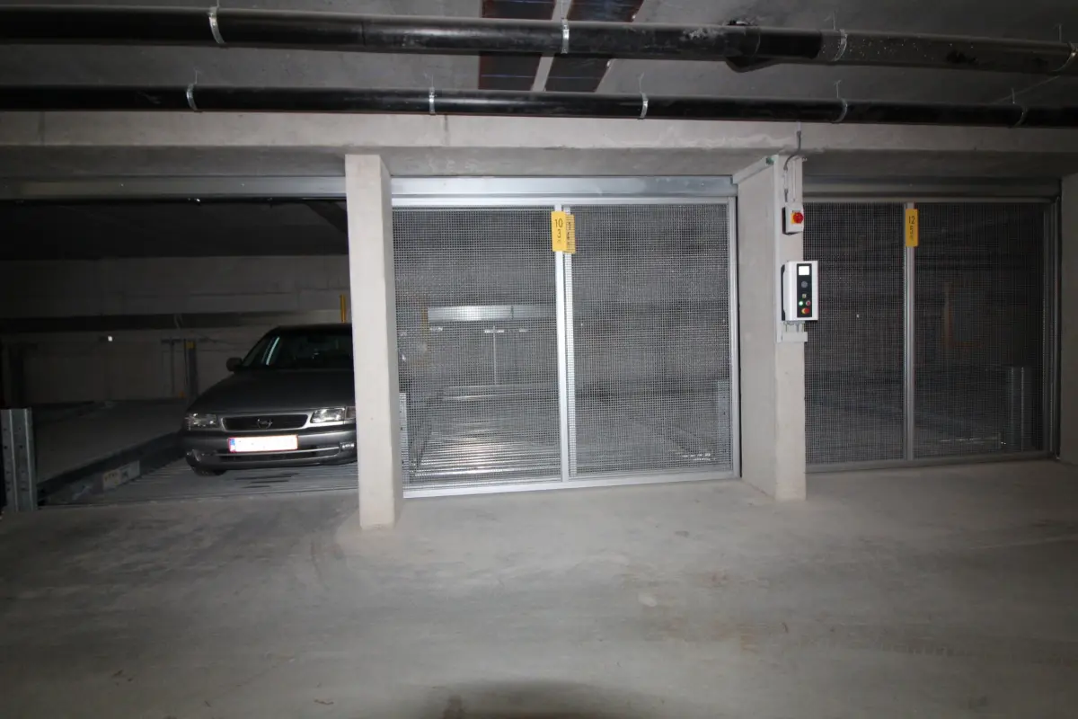 Parking & garage te  huur in Torhout 8820 40.00€  slaapkamers m² - Zoekertje 807429