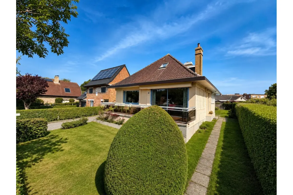Huis te  koop in Koksijde 8670 549000.00€ 3 slaapkamers m² - Zoekertje 807826