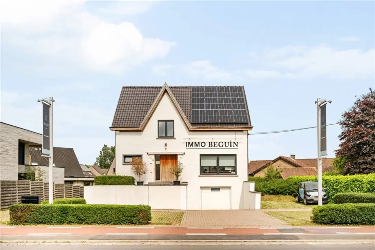 Huis te  koop in Sint-Eloois-Vijve 8793 499500.00€ 3 slaapkamers 300.00m² - Zoekertje 808374