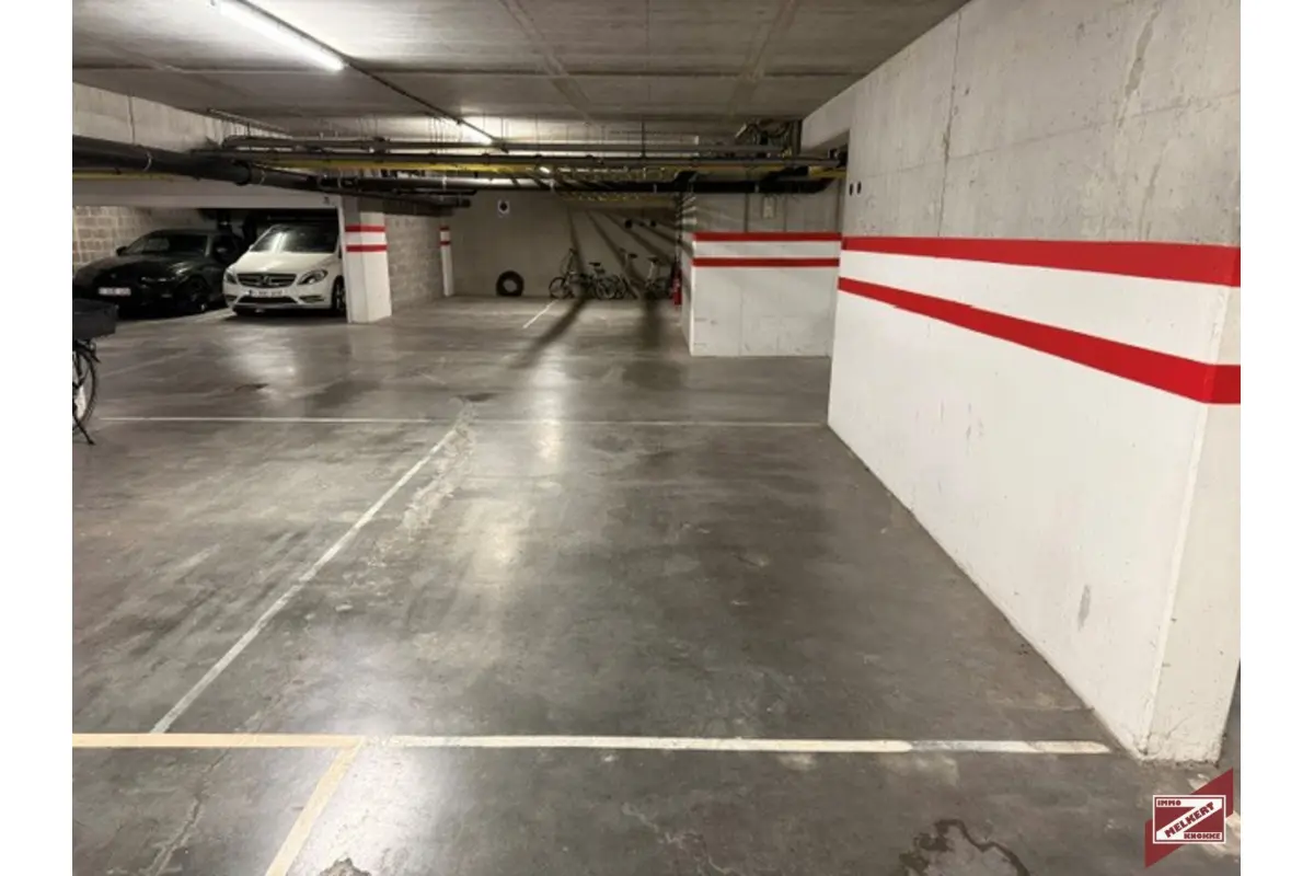 Parking te  huur in Knokke-Heist 8300 150.00€  slaapkamers m² - Zoekertje 808516
