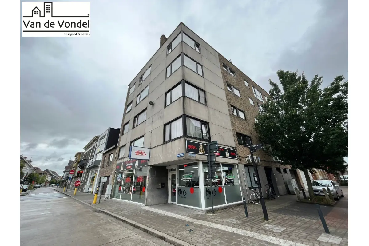 Appartement te  koop in Roeselare 8800 149900.00€ 2 slaapkamers 78.00m² - Zoekertje 808911