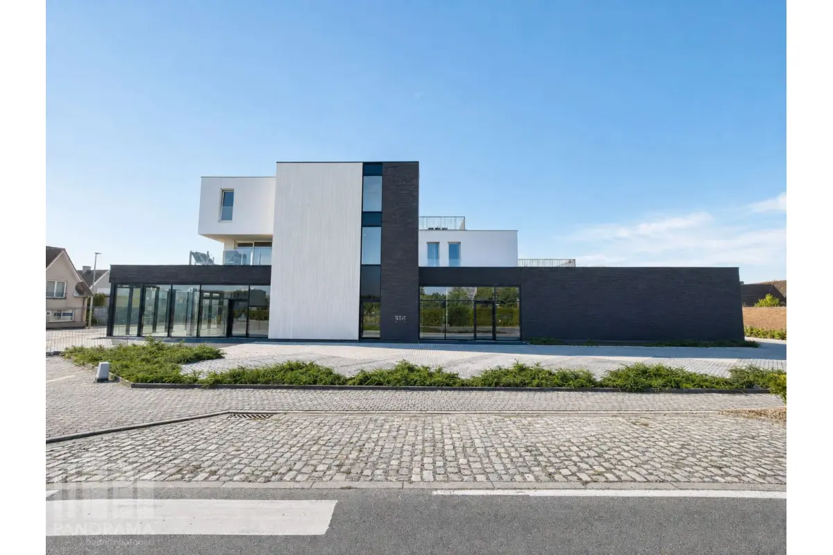Handelszaak te  huur in Zedelgem 8210 5000.00€  slaapkamers 503.00m² - Zoekertje 809789