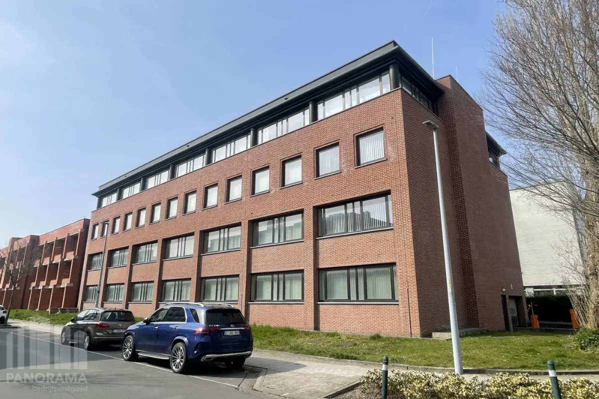 Handelszaak te  koop in Brugge 8000 1288000.00€  slaapkamers 736.00m² - Zoekertje 810172