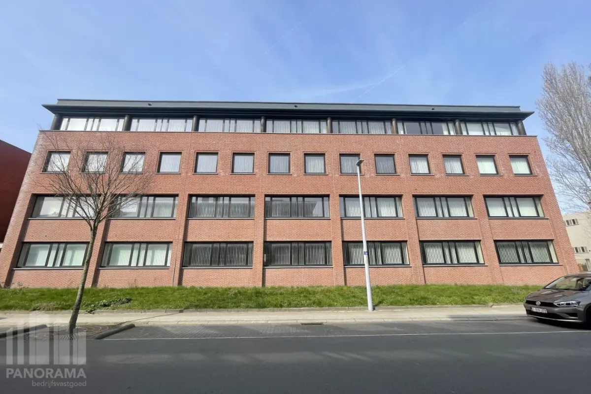 Handelszaak te  koop in Brugge 8000 2576000.00€  slaapkamers 1472.00m² - Zoekertje 810171