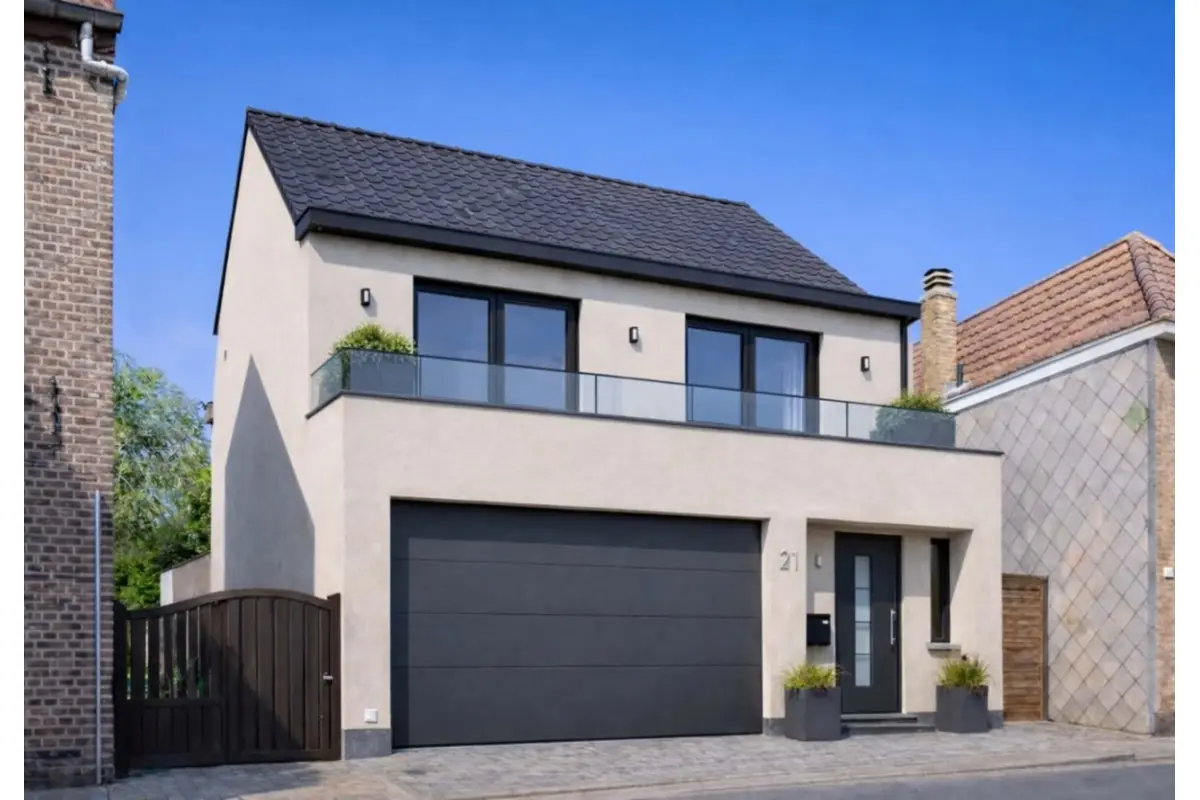 Huis te  koop in Oostkamp 8020 249000.00€ 4 slaapkamers m² - Zoekertje 810049
