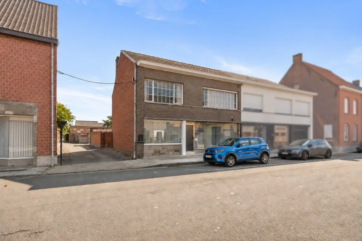 Huis te  koop in Gits 8830 269000.00€ 3 slaapkamers 217.00m² - Zoekertje 810613