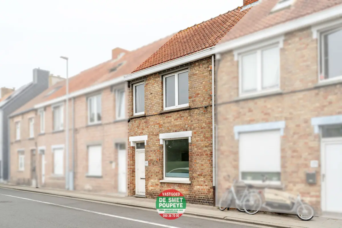 Huis te  koop in Assebroek 8310 225000.00€ 4 slaapkamers 116.00m² - Zoekertje 810845