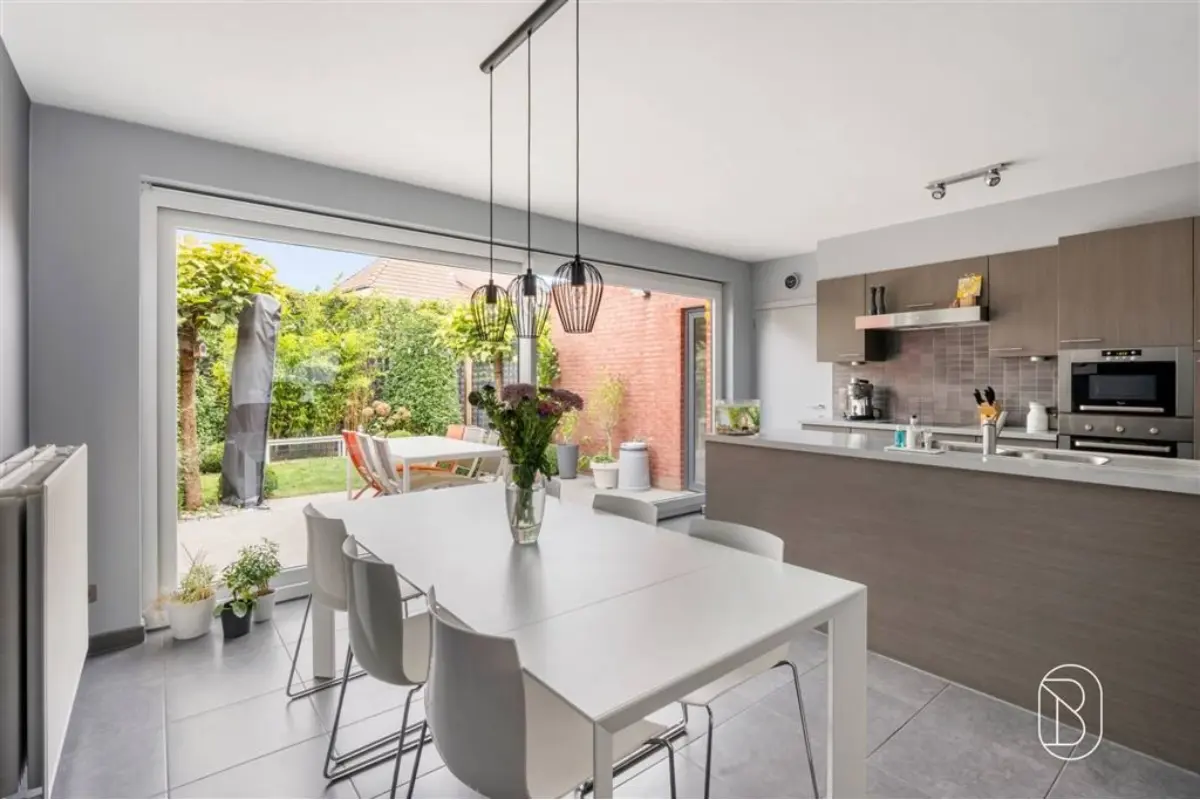 Huis te  koop in Waregem 8790 398000.00€ 3 slaapkamers 150.00m² - Zoekertje 811590