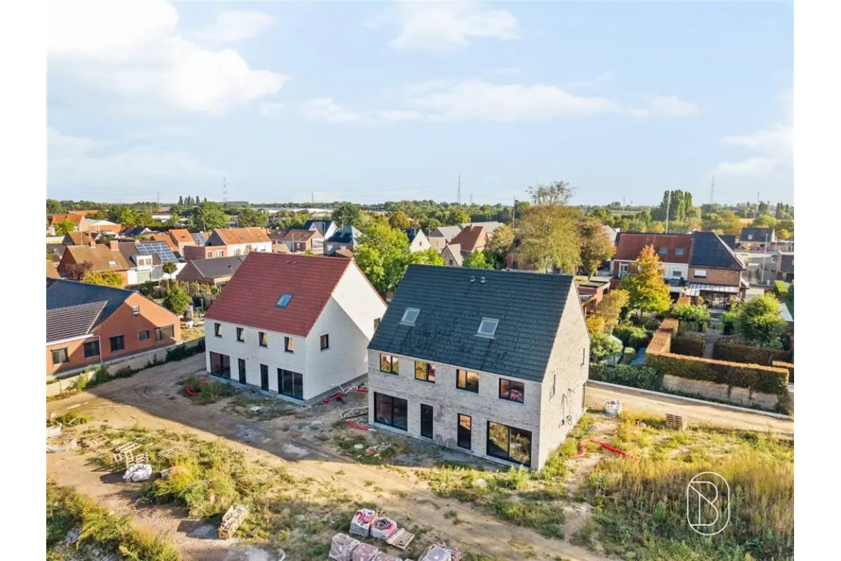 Huis te  koop in Harelbeke 8530 370500.00€ 4 slaapkamers 162.34m² - Zoekertje 811602