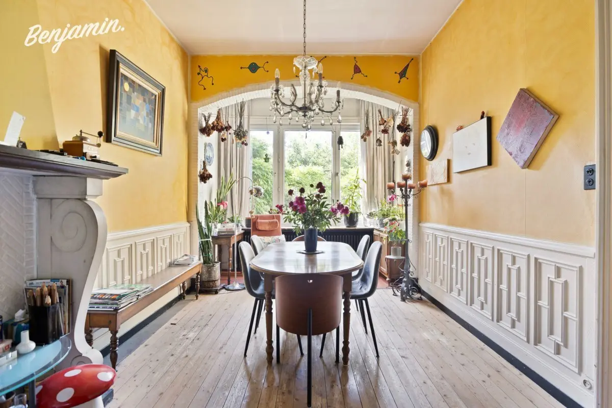 Huis te  koop in Kortrijk 8500 469000.00€ 5 slaapkamers 342.00m² - Zoekertje 811741