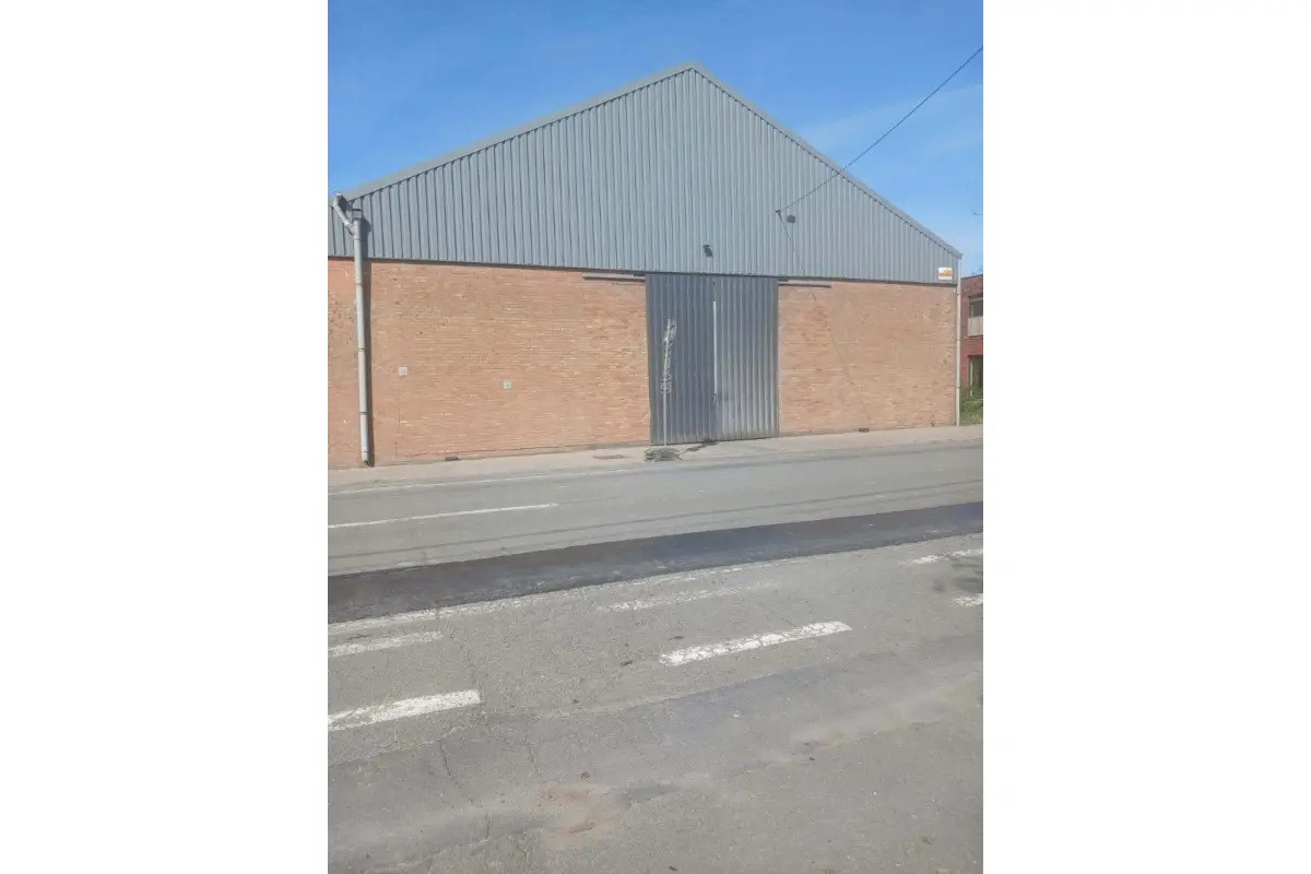 Handelszaak te  huur in Pervijze 8600 995.00€  slaapkamers m² - Zoekertje 812101