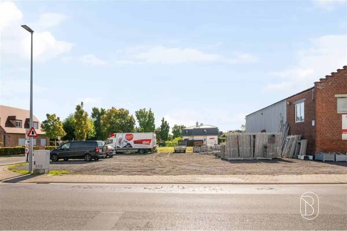 Grond te  koop in Sint-Eloois-Vijve 8793 150000.00€  slaapkamers m² - Zoekertje 812579