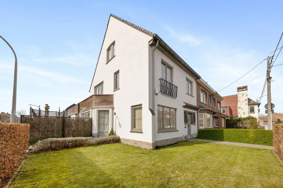 Huis te  koop in Marke 8510 565000.00€ 4 slaapkamers 211.00m² - Zoekertje 812618